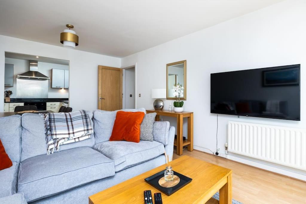 Lovely 2 Bedroom Apartment With Balcony Dublin Dış mekan fotoğraf